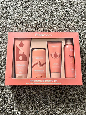 frida mom Pregnancy Skincare Set NWT Pink
